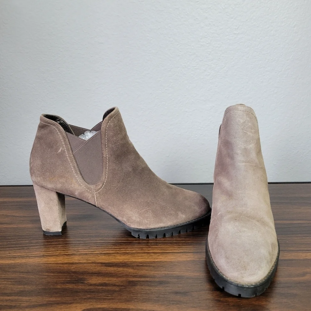 STUART WEITZMAN // grey taupe suede rugged rubber sole heeled ankle boots bootie